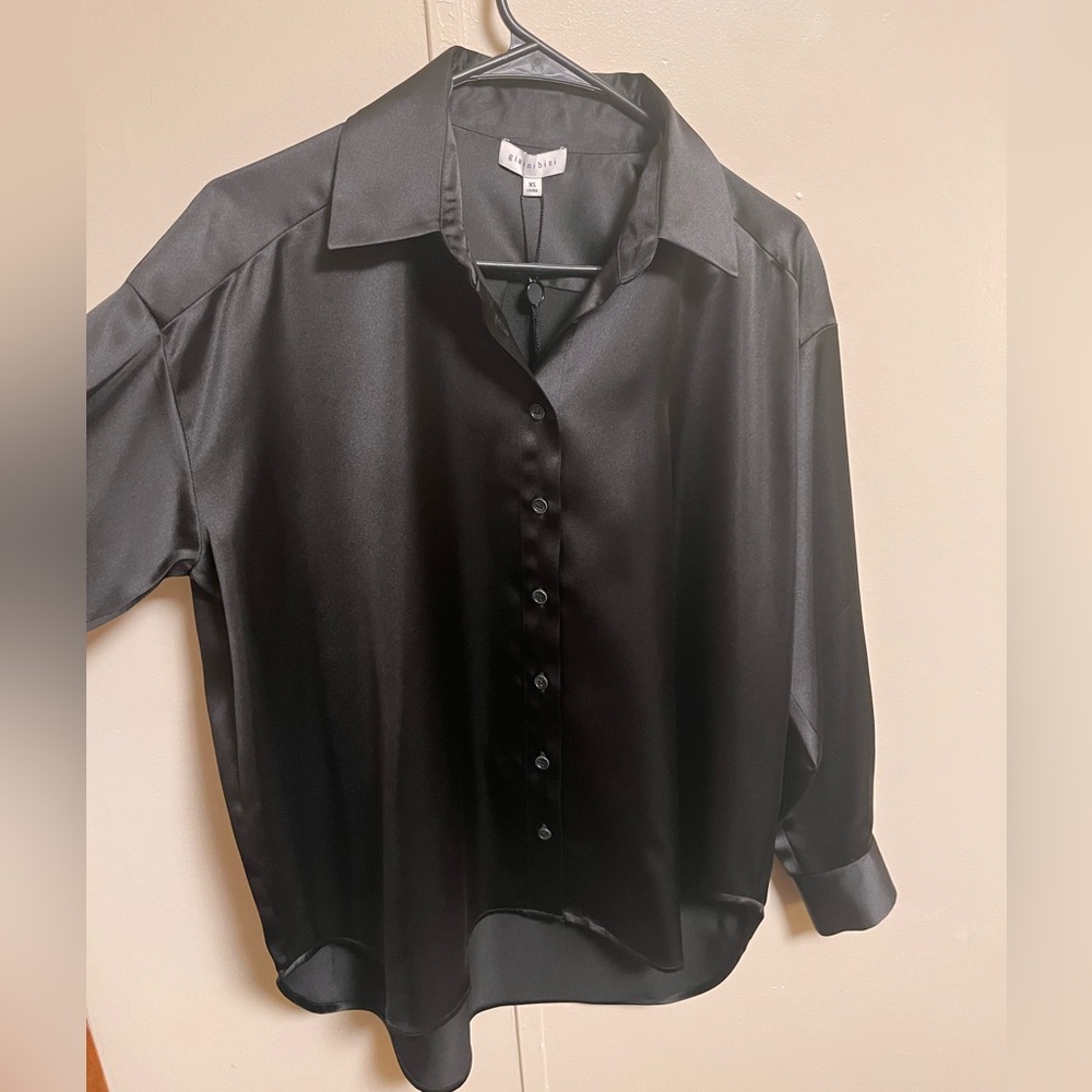 Gianni Bini Skylar Point Collar Long Sleeve Blouse